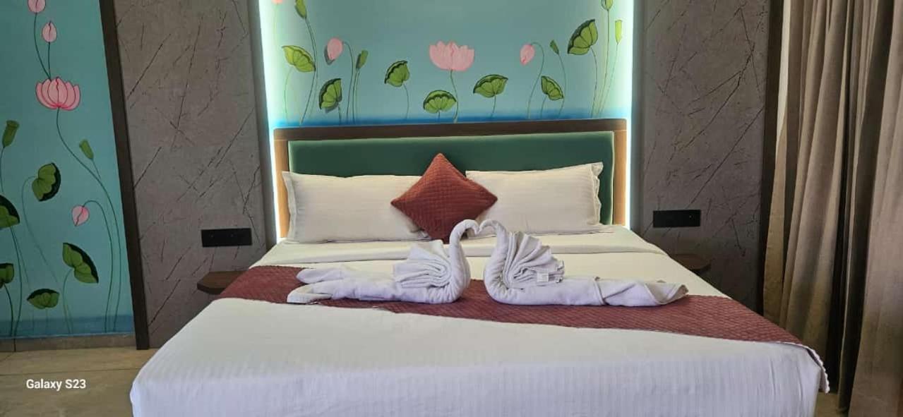 Shree Jalaram Resort Kodae Ngoại thất bức ảnh