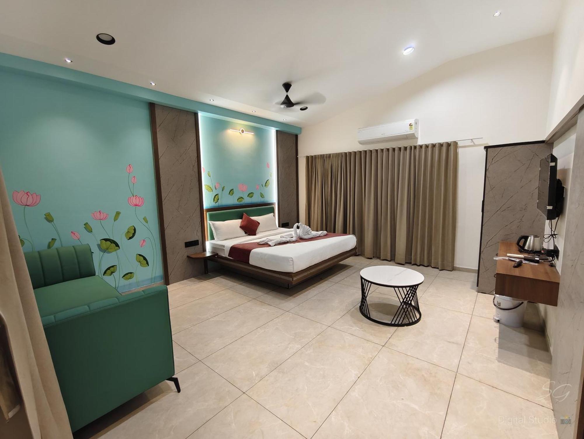 Shree Jalaram Resort Kodae Ngoại thất bức ảnh