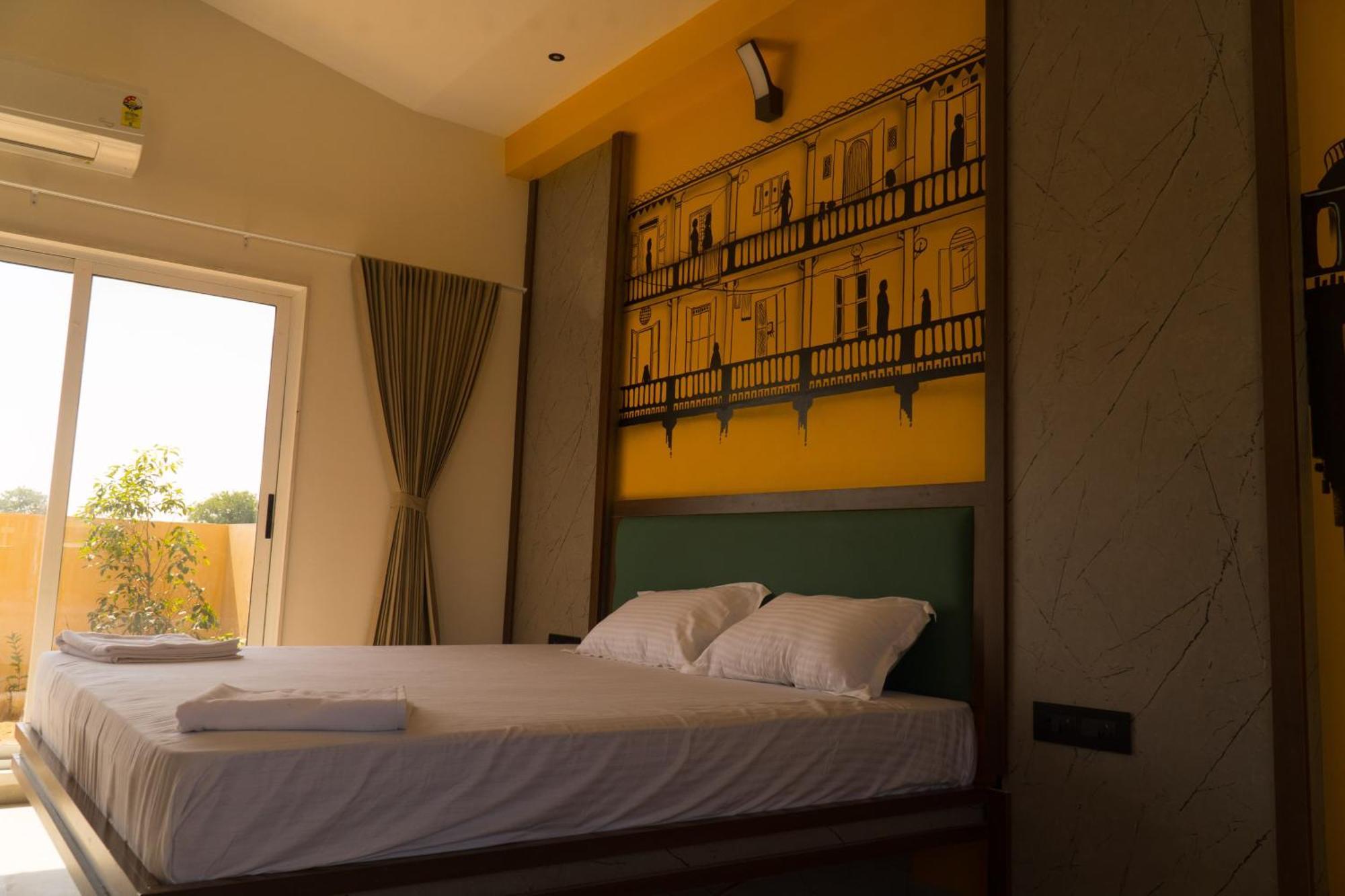 Shree Jalaram Resort Kodae Ngoại thất bức ảnh