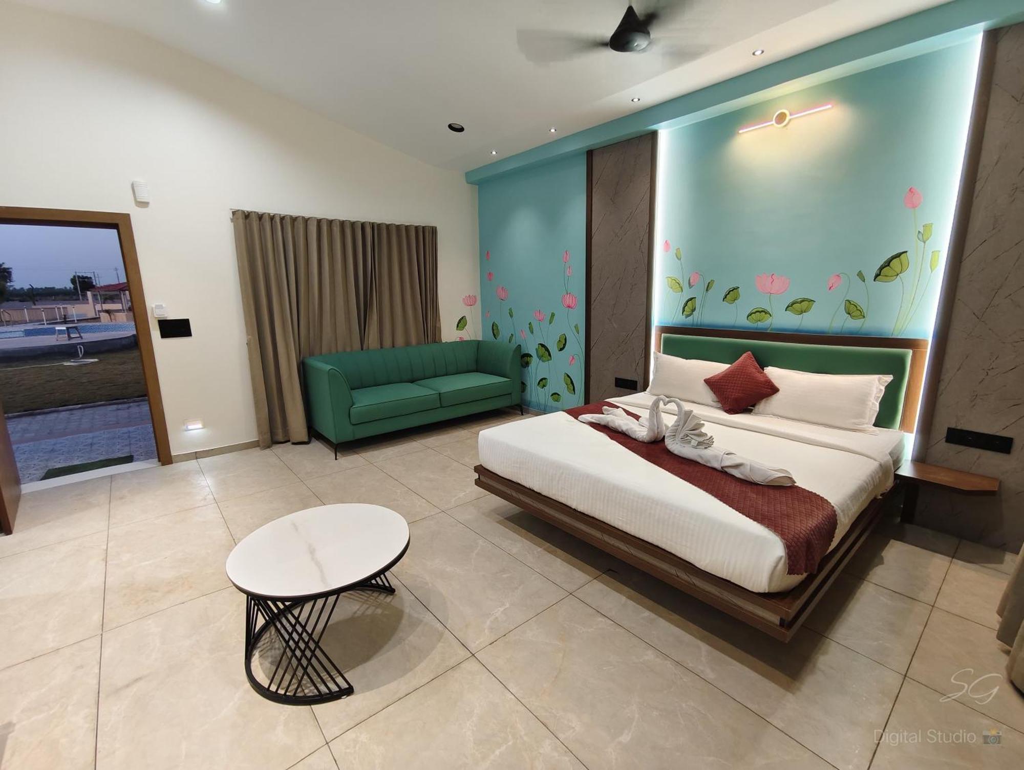 Shree Jalaram Resort Kodae Ngoại thất bức ảnh